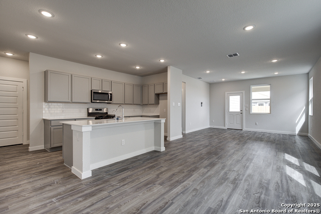 5815 Rams Cove Property Photo 4
