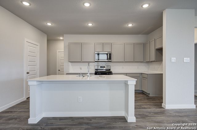 5815 Rams Cove Property Photo 5