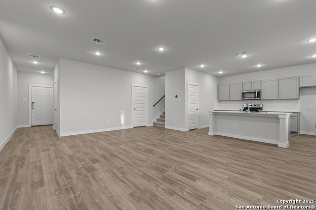 9926 Forestier Grn Property Photo 4