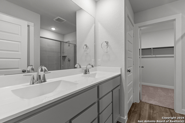 9926 Forestier Grn Property Photo 13