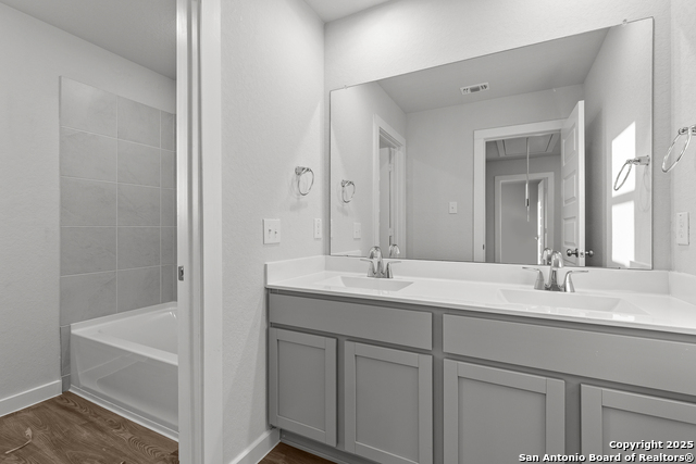 9926 Forestier Grn Property Photo 18