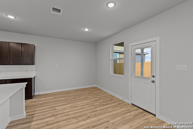 9946 Forestier Green Property Photo 8