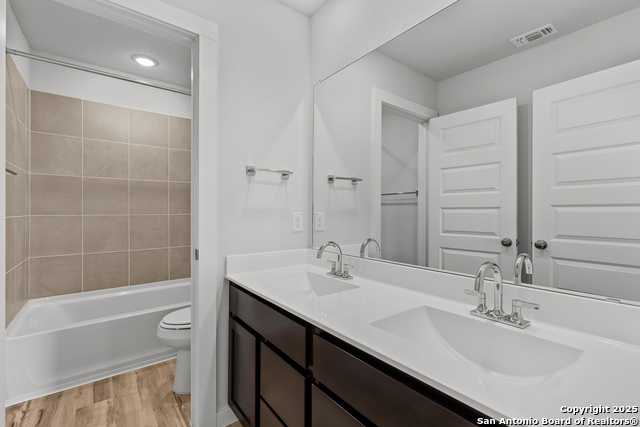 9946 Forestier Green Property Photo 22