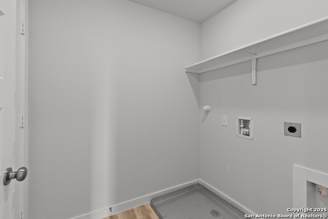 9946 Forestier Green Property Photo 25