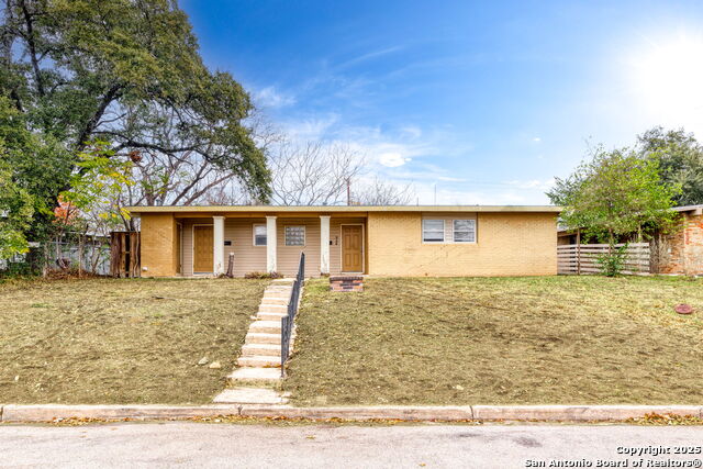 238 Emporia Blvd Property Photo 1