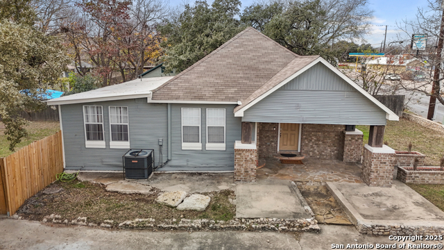 1322 Rigsby Ave Property Photo 1