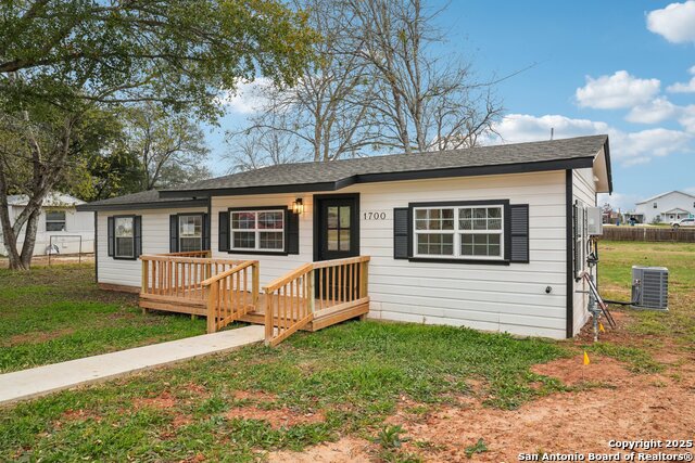 1700 J St Property Photo 2