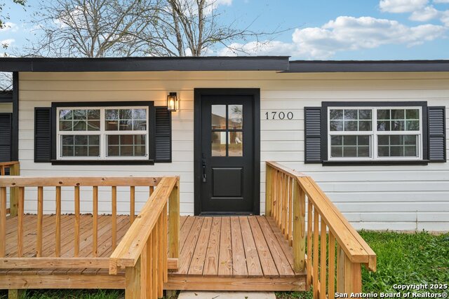 1700 J St Property Photo 5