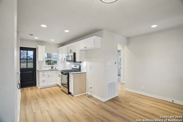 1700 J St Property Photo 8