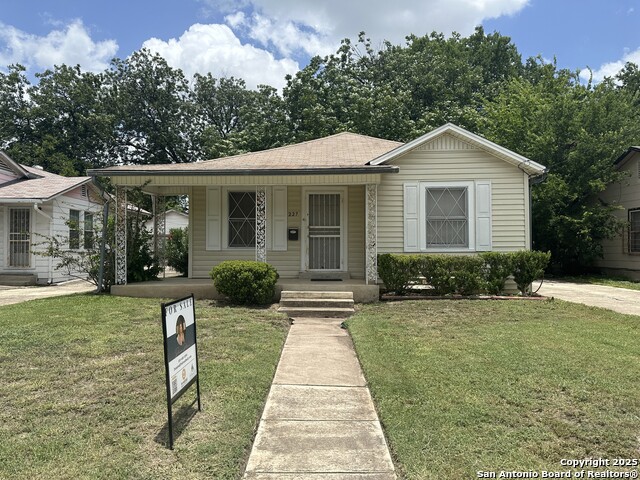 227 Cavalier Ave Property Photo 1