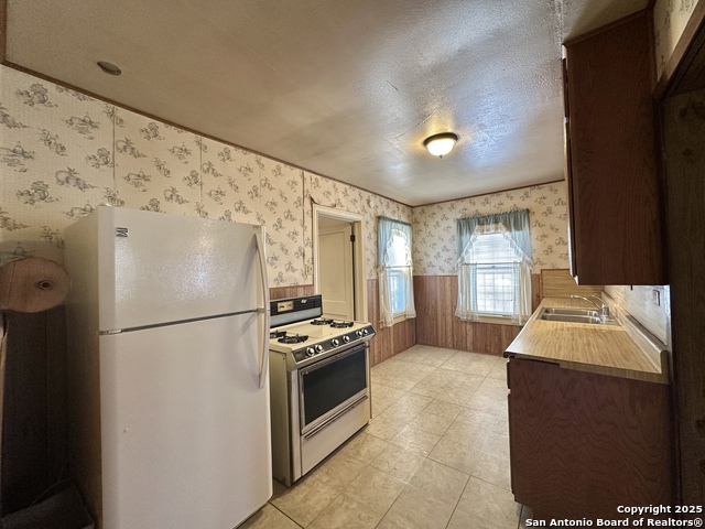 227 Cavalier Ave Property Photo 7