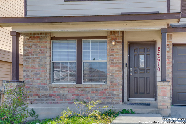 24610 Maple Crst Property Photo 4