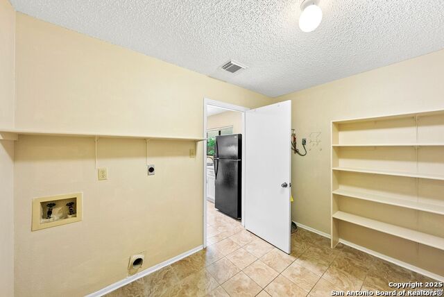 2902 Broad Plain Drive Property Photo 11