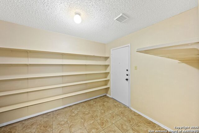 2902 Broad Plain Drive Property Photo 12