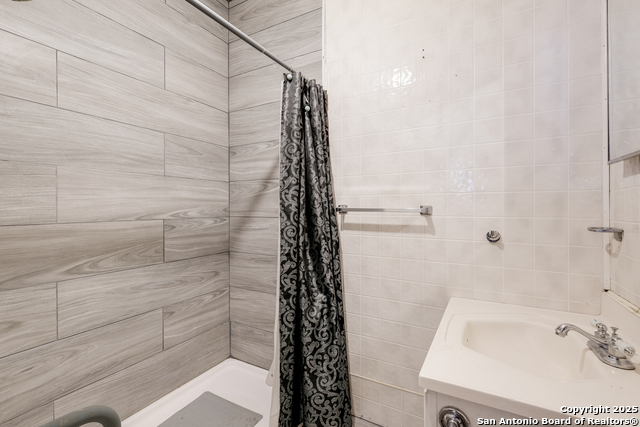 810 Eldorado St Property Photo 21