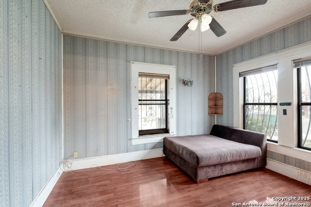 810 Eldorado St Property Photo 24