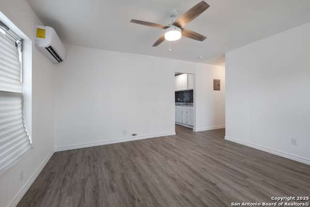 631 Overhill Dr Property Photo 8