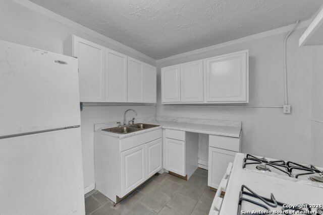 811 S General Mcmullen Dr Property Photo 12