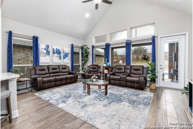 610 Rancho Guerra Property Photo 8