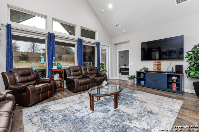 610 Rancho Guerra Property Photo 9