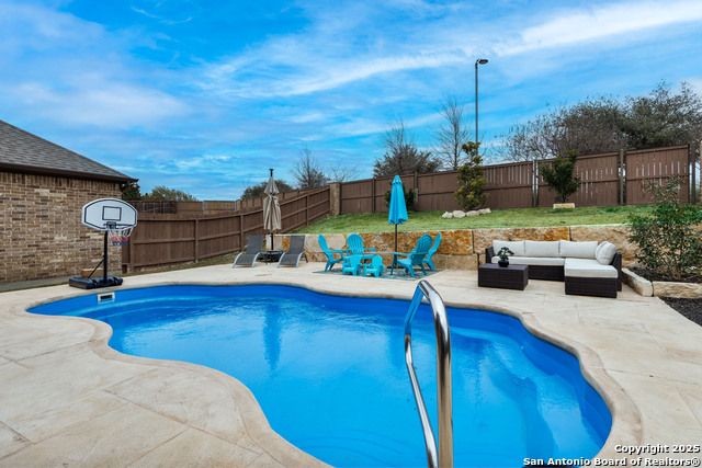 610 Rancho Guerra Property Photo 34