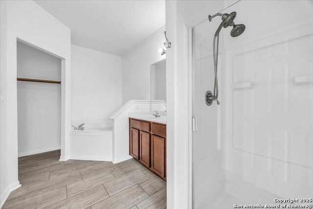 6630 Luckey Tree Property Photo 16