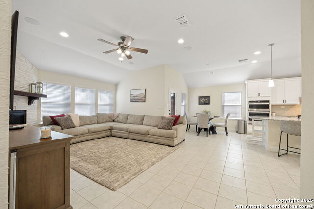 7802 Desperado Way Property Photo 9