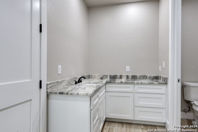 956 Horseshoe Falls Property Photo 18