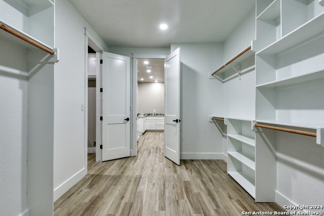 956 Horseshoe Falls Property Photo 23