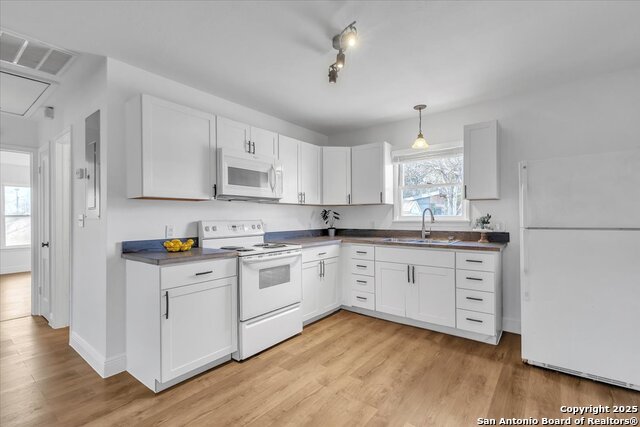 1641 Post Road Property Photo 3
