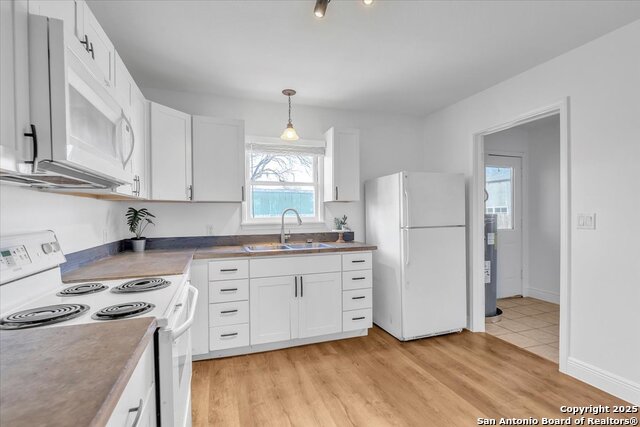 1641 Post Road Property Photo 17