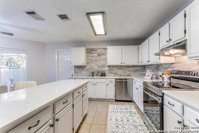 16419 Calico Creek Dr Property Photo 12
