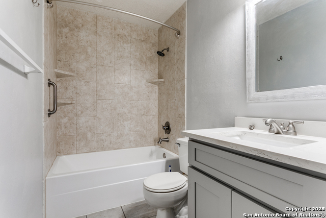 16419 Calico Creek Dr Property Photo 22