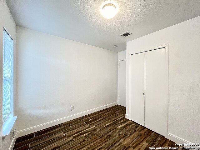 2106 Henrietta St Property Photo 20