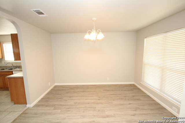10402 Cub Vly Property Photo 6