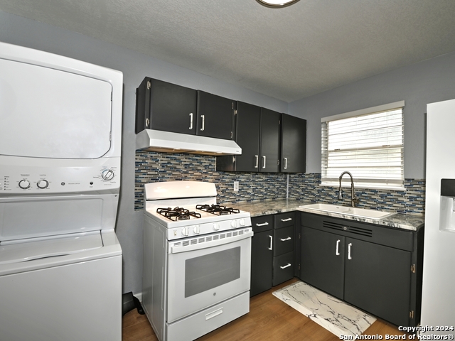 122 Bemis Dr Property Photo 8