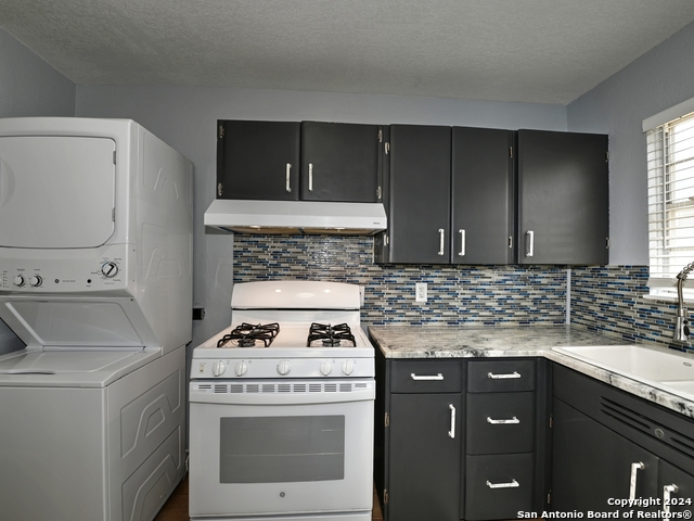 122 Bemis Dr Property Photo 11