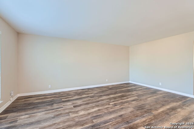 6522 Spring Manor St Property Photo 5