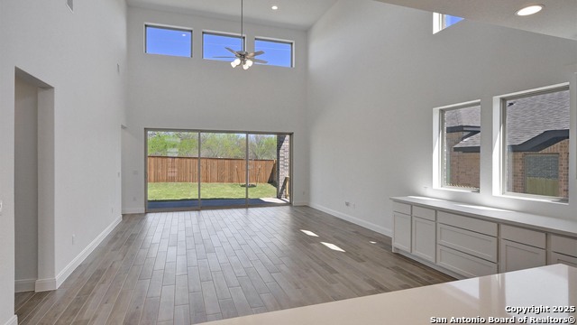 1347 Azul Way Property Photo 17