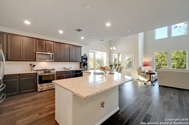 27915 Dana Creek Drive Property Photo 7