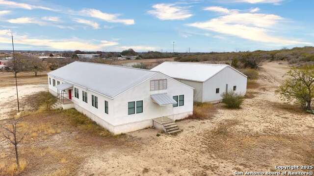 2903 Highway 90 Property Photo 9