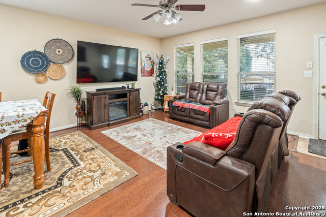 918 Siena View Property Photo 4