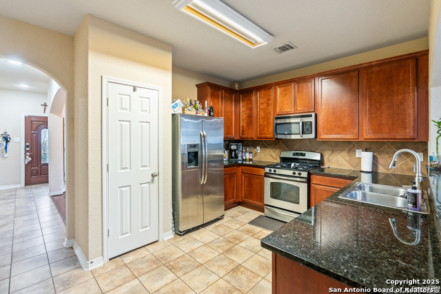 918 Siena View Property Photo 9