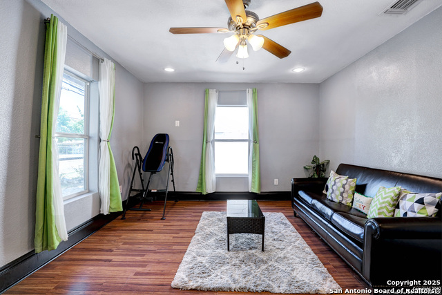 351 Ware Blvd Property Photo 2