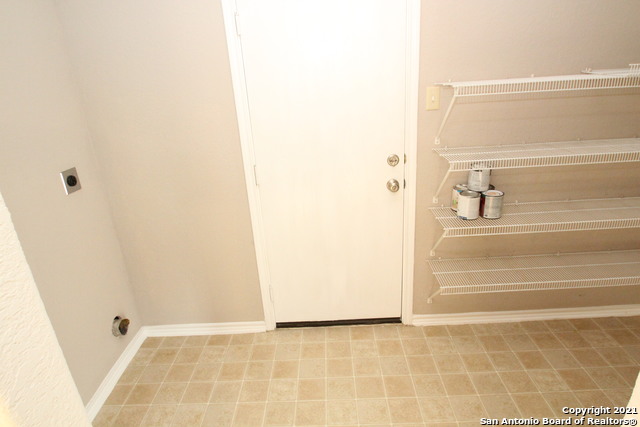 9715 Amber Ledge Property Photo 12