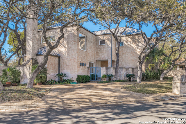 204 Castle Gardens Property Photo 2