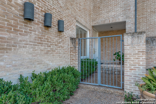 204 Castle Gardens Property Photo 4