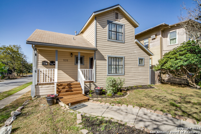 535 W Magnolia Ave Property Photo