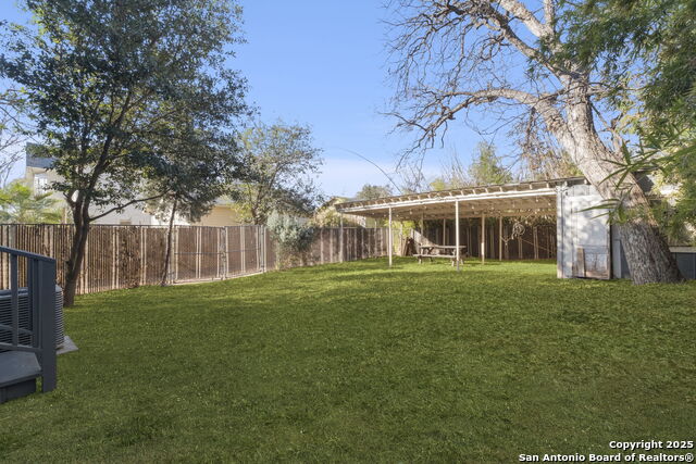1613 Mccullough Ave Property Photo 3