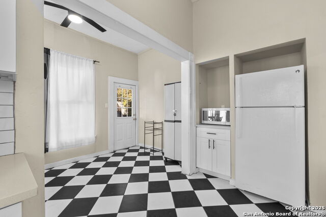 1613 Mccullough Ave Property Photo 13
